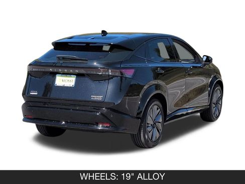 Used 2023 Nissan Ariya AWD image 8