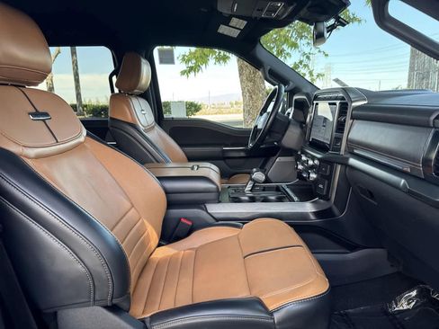 Used 2023 Ford F150 Platinum image 39