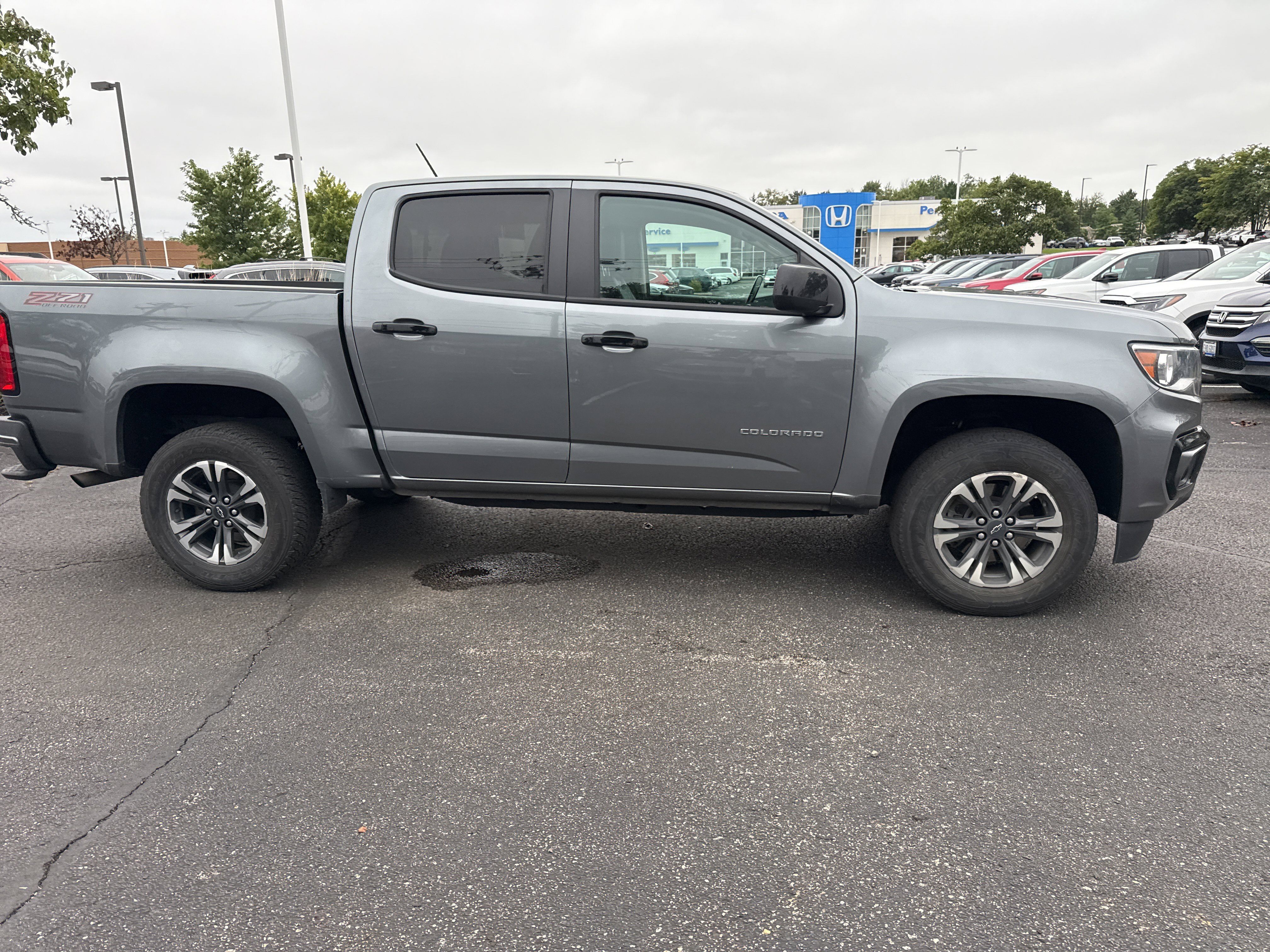 Used 2022 Chevrolet Colorado Z71 AWD/4WD image 25