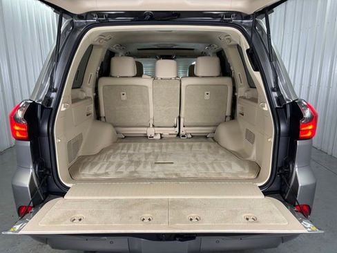 Used 2018 Lexus LX 570 4WD image 13