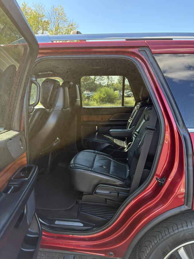Used 2019 Lincoln Navigator Select w/ Cargo Package RWD image 10