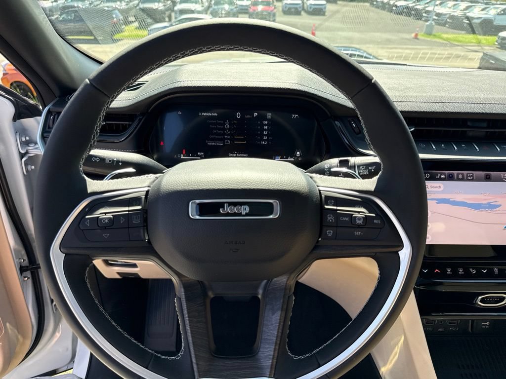 New 2027 Jeep Grand Cherokee Limited AWD/4WD image 10