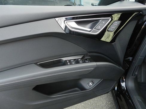 Used 2024 Audi Q4 e-tron Premium Plus w/ Premium Plus image 9