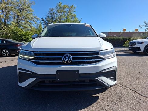 Used 2022 Volkswagen Tiguan SE w/ Panoramic Sunroof Package FWD image 10