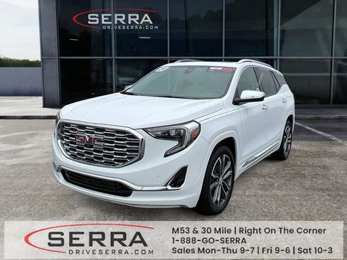 Used 2020 GMC Terrain Denali w/ Denali Premium Package FWD image 1