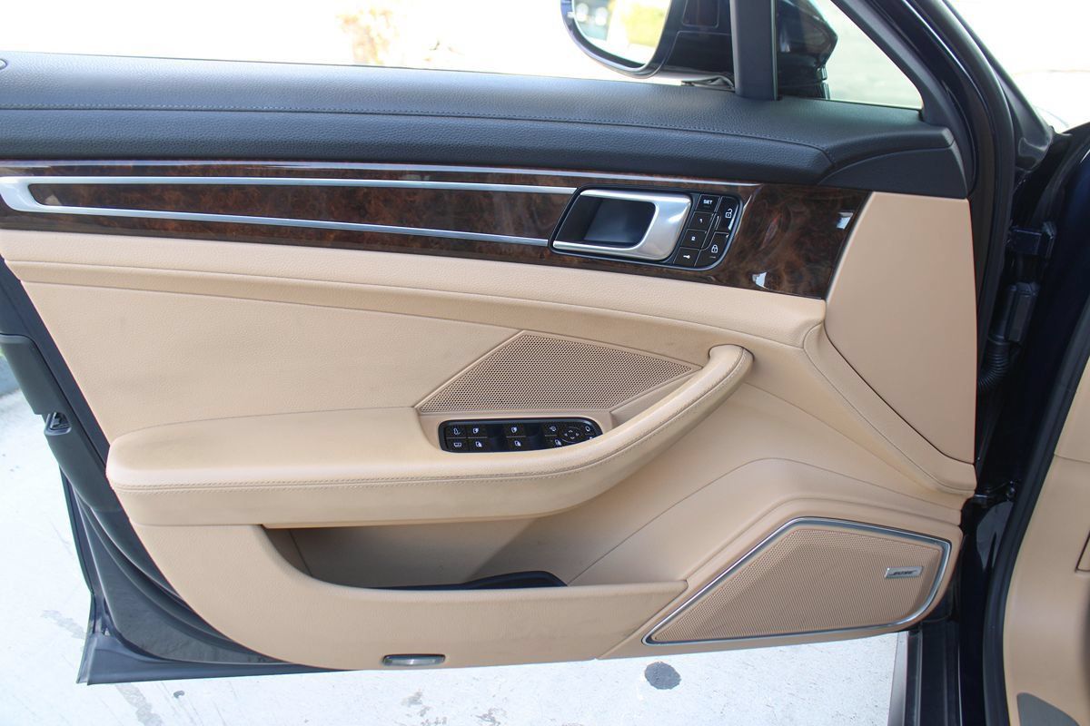 Used 2020 Porsche Panamera 4 E-Hybrid AWD/4WD image 50