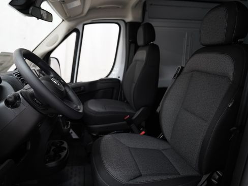New 2026 RAM ProMaster 2500 w/ Convenience Group FWD image 4