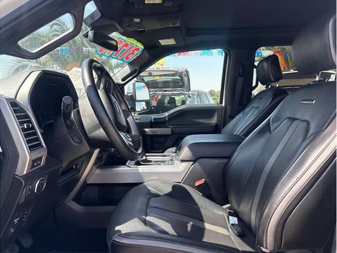 Used 2018 Ford F150 Platinum w/ Equipment Group 701A Luxury AWD/4WD image 9