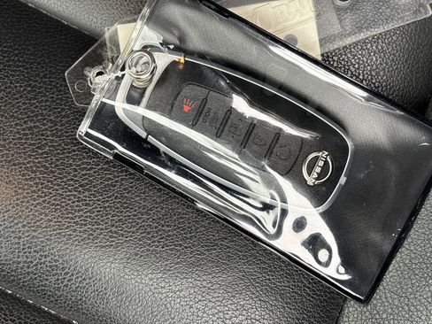 Used 2023 Nissan Rogue SL w/ SL Premium Package FWD image 17