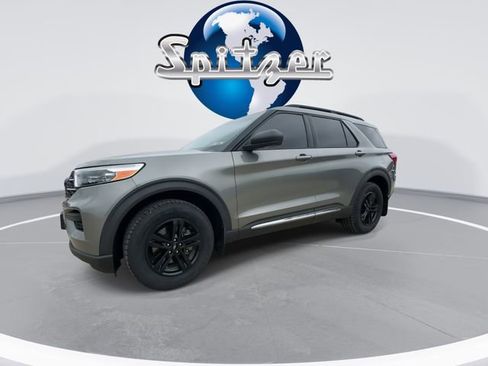 Used 2020 Ford Explorer XLT w/ Comfort Package image 4