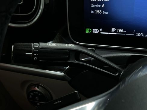 Used 2024 Mercedes-Benz C 300 Sedan image 33