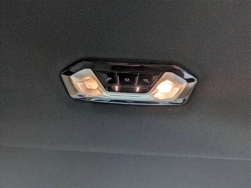 New 2026 BMW 330i Sedan w/ M Sport Package image 25