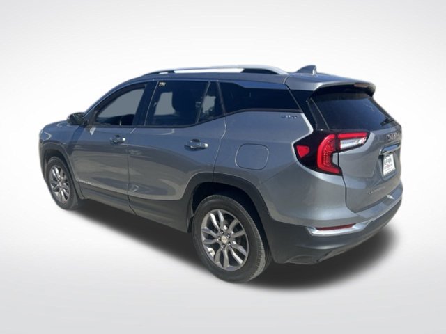Used 2024 GMC Terrain SLT AWD/4WD image 17
