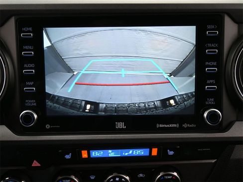 Used 2022 Toyota Tacoma TRD Sport image 12