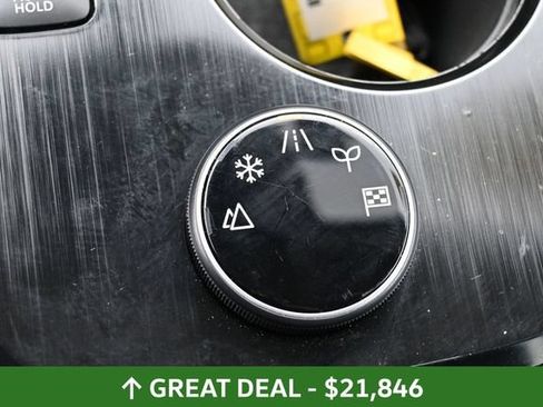 Used 2025 Nissan Rogue SV AWD/4WD image 25
