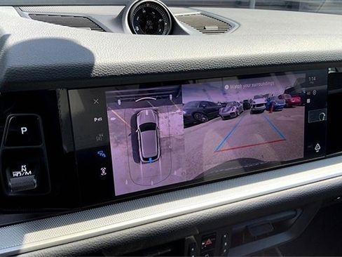 Used 2025 Porsche Cayenne image 29