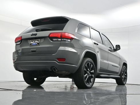 Used 2022 Jeep Grand Cherokee Laredo X AWD/4WD image 48