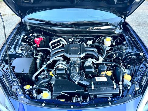 Used 2023 Toyota GR86 w/ ALL Weather Mat Package (TMS) image 5