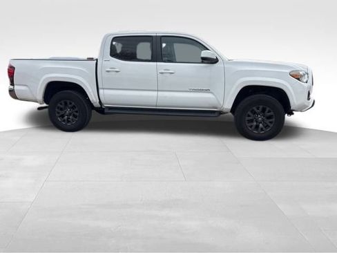 Used 2020 Toyota Tacoma SR5 image 4