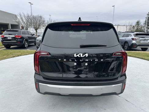 Used 2025 Kia Telluride LX image 9