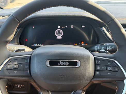 New 2026 Jeep Grand Cherokee Limited AWD/4WD image 17