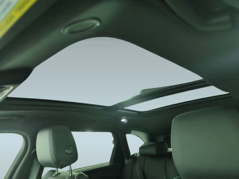 Used 2026 Land Rover Range Rover Velar S image 12