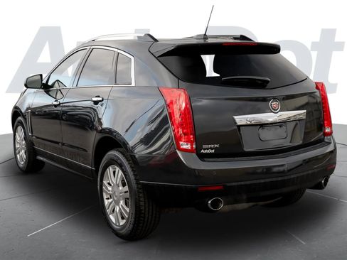Used 2015 Cadillac SRX Luxury image 2