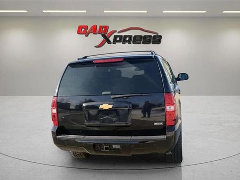 Used 2012 Chevrolet Suburban LT w/ Luxury Package image 11
