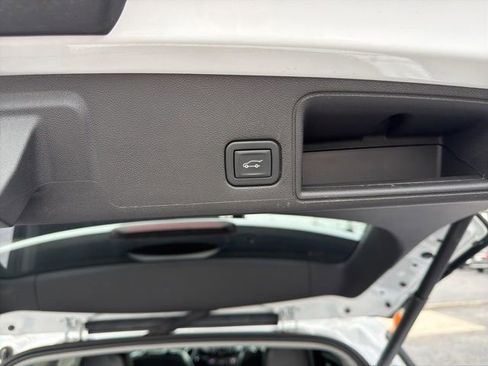 Certified 2023 GMC Terrain SLT w/ Elevation Edition image 16