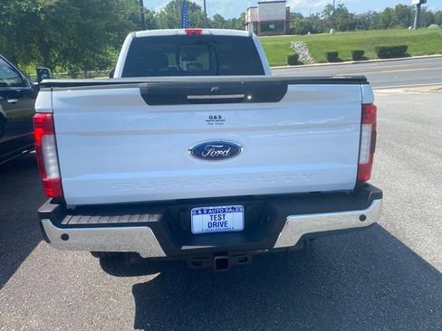 Used 2017 Ford F250 Lariat w/ Lariat Ultimate Package AWD/4WD image 15