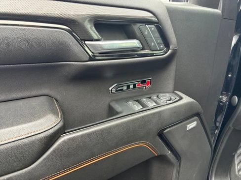 Used 2023 GMC Sierra 1500 AT4 w/ Technology Package AWD/4WD image 10