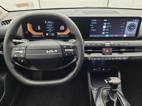 Used 2025 Kia K4 FWD image 22