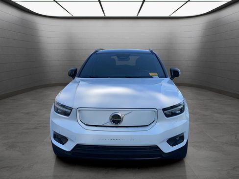 Used 2021 Volvo XC40 P8 Recharge w/ Advanced Package image 9