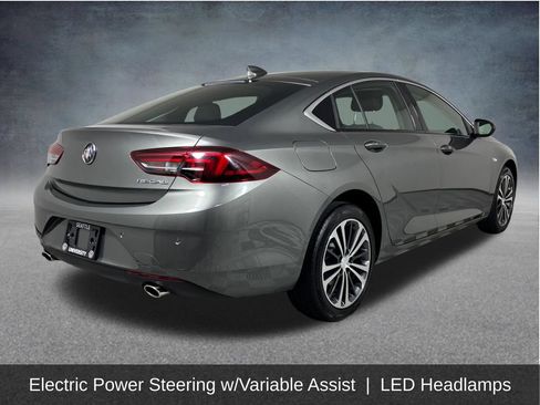 Used 2019 Buick Regal Preferred w/ Driver Confidence Package I FWD image 10