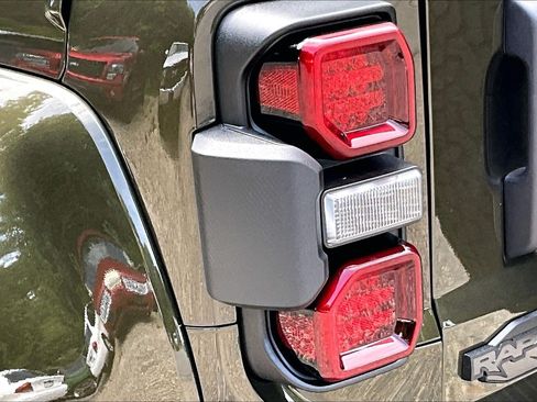 New 2026 Ford Bronco Raptor AWD/4WD image 23