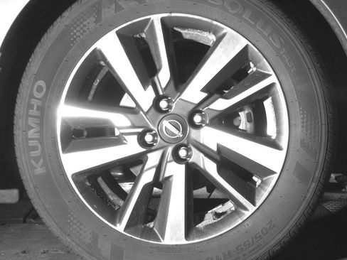 Used 2025 Nissan Versa SV image 13