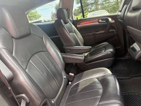Used 2009 Buick Enclave CXL w/ Entertainment Package #2 AWD/4WD image 11