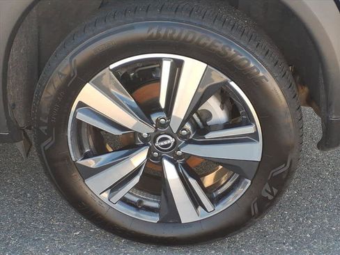 Used 2026 Nissan Rogue SL image 7