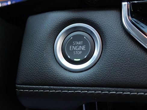 New 2024 Chevrolet Colorado LT w/ LT Convenience Package III image 13