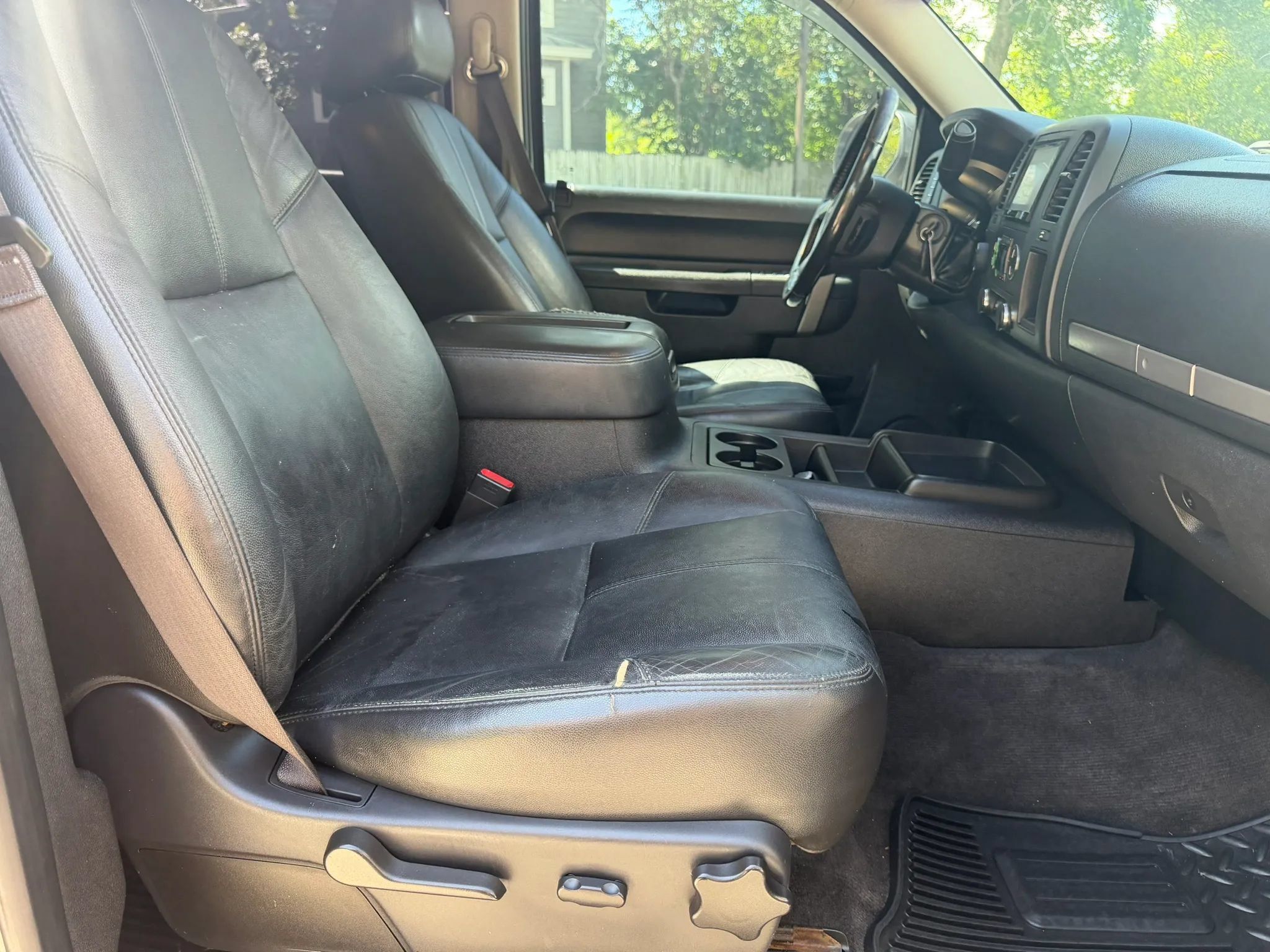 Used 2014 GMC Sierra 2500 SLE w/ SLE Preferred Package AWD/4WD image 13