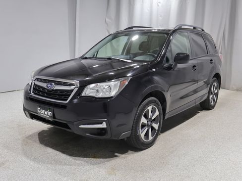 Used 2017 Subaru Forester 2.5i Premium w/ All-Weather Package AWD/4WD image 7