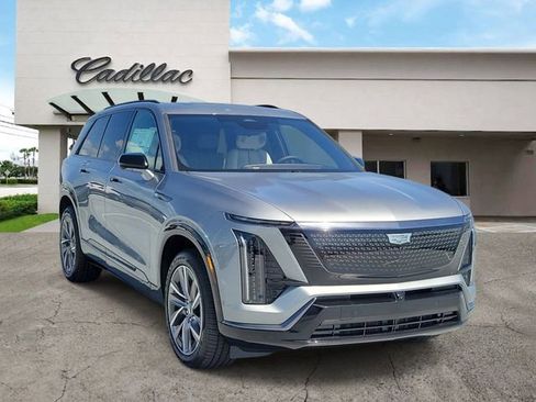 New 2026 Cadillac Vistiq Sport w/ LPO, Floor Liner Package AWD/4WD image 7