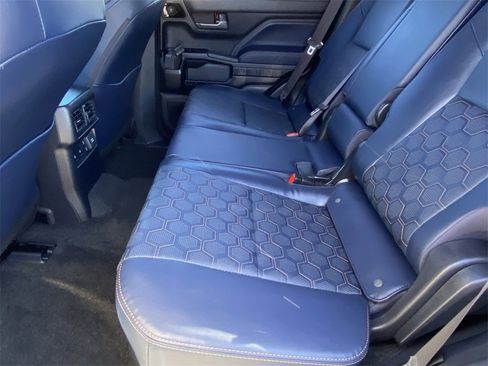 Used 2025 Toyota 4Runner Platinum image 19