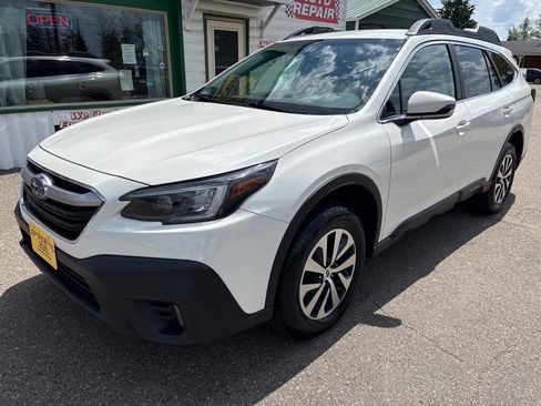 Used 2022 Subaru Outback Premium AWD/4WD image 2