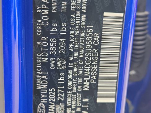 Certified 2025 Hyundai Elantra Sport image 31