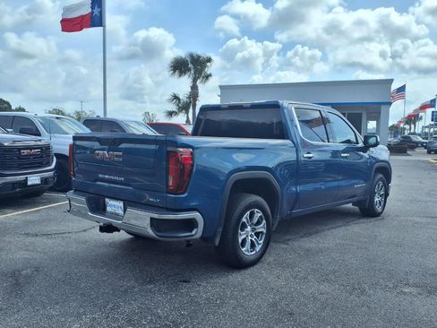 Used 2024 GMC Sierra 1500 SLT image 2