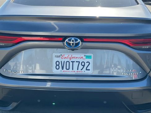 Used 2021 Toyota Mirai w/ Advanced Technology Package RWD image 19