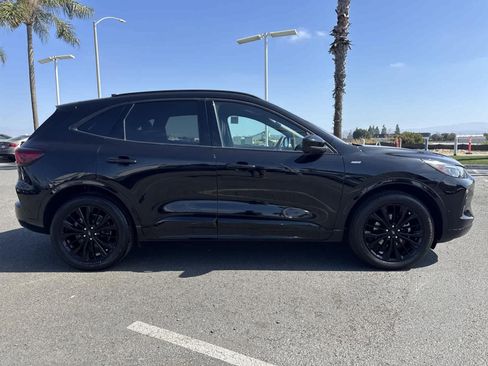 Used 2024 Ford Escape ST-Line Elite w/ Premium Technology Package image 3