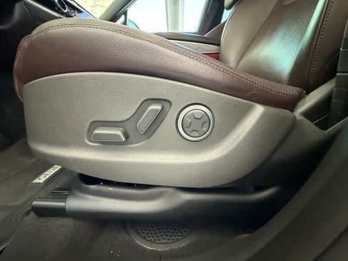 Used 2022 Genesis GV70 2.5T w/ Advanced Package image 26