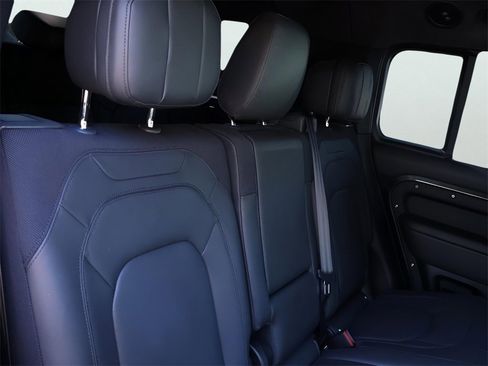 Used 2025 Land Rover Defender 130 V8 image 14